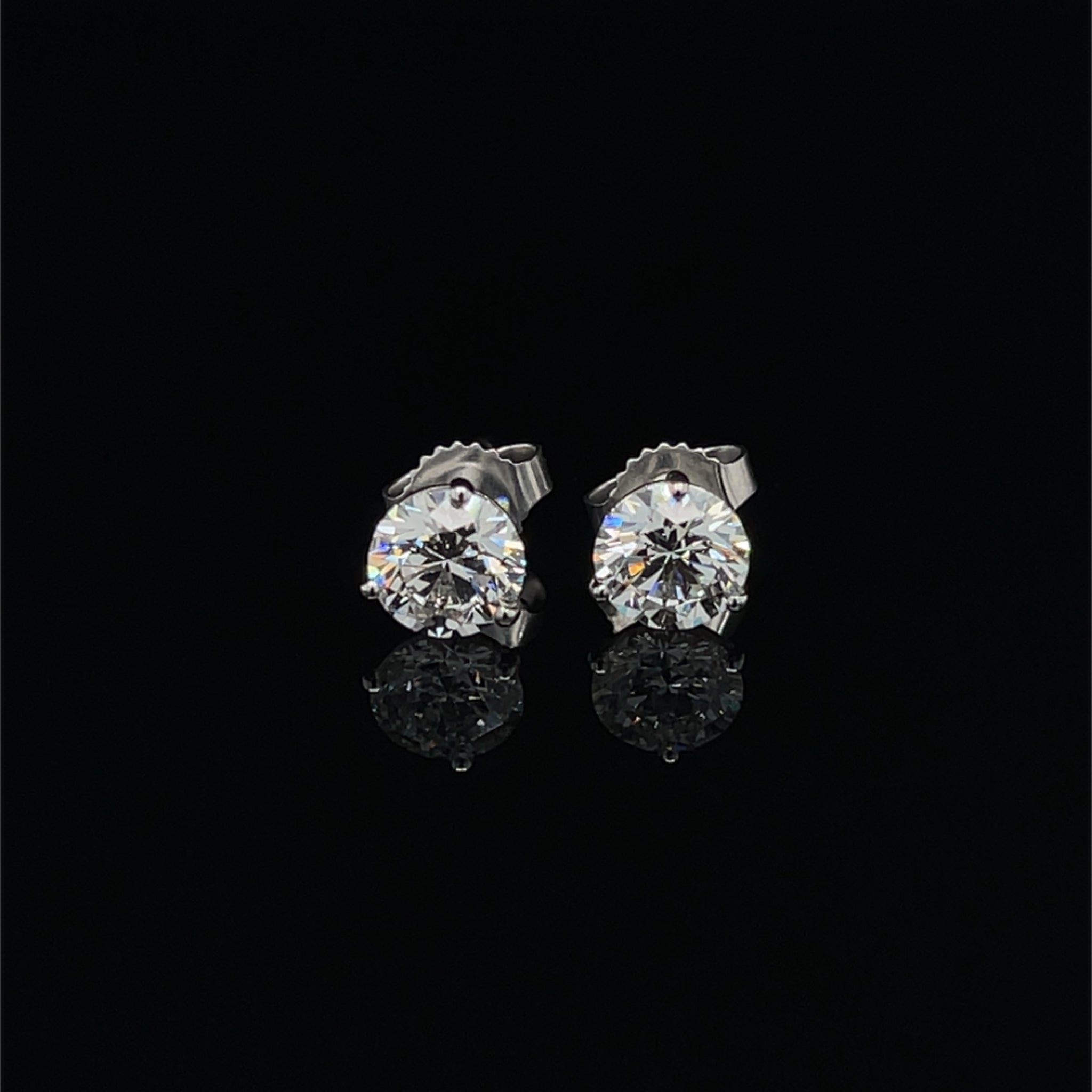 14k White Gold 1.50ctw Round Brilliant Diamond 3-Prong Martini Stud Earrings